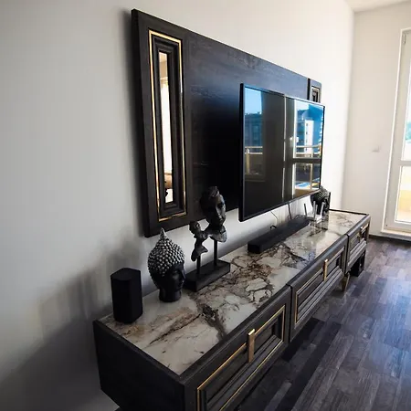 Apartament Modern Spacious 1bd For Two In By Flat Mаnаger